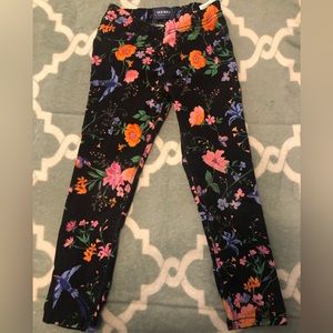 Old Navy, Girls Pull on Jeans in Black bright floral print, size 5T